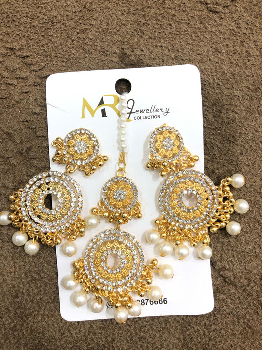 Royal Golden Bridal Jewelry Set – Kundan Earrings & Maang Tikka Pearls Jewelry Set